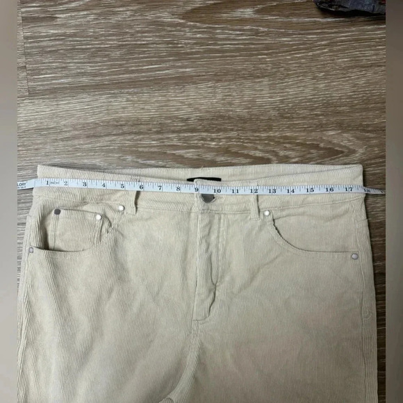 Universal Standard White Corduroy Pants Size 14 EUC - Picture 2 of 6